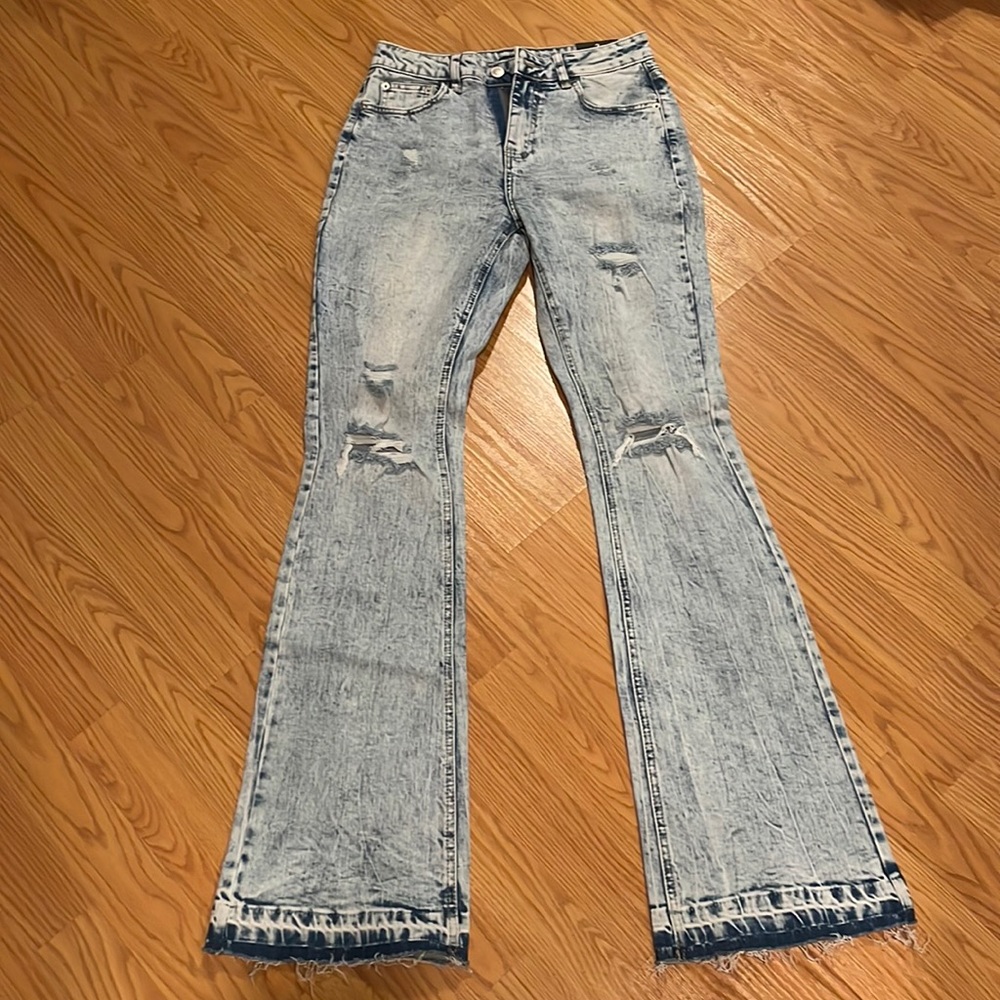 NWT- Fashion Nova Size 3 jeans - Picture 4 of 5